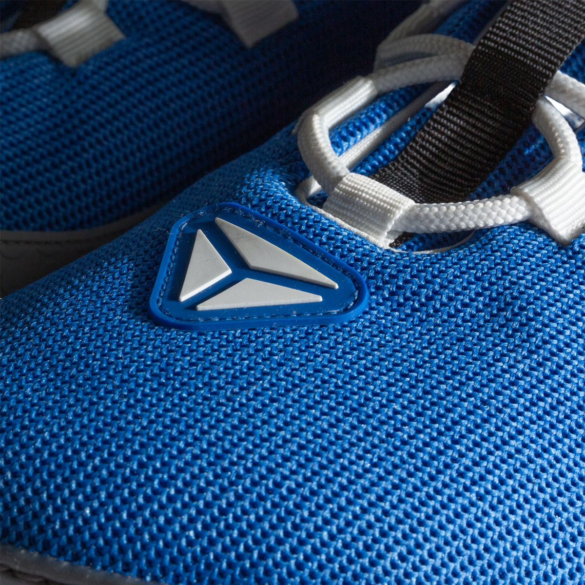 Tibhar Floating Alpha TT-Schuh 39 blau/weiß